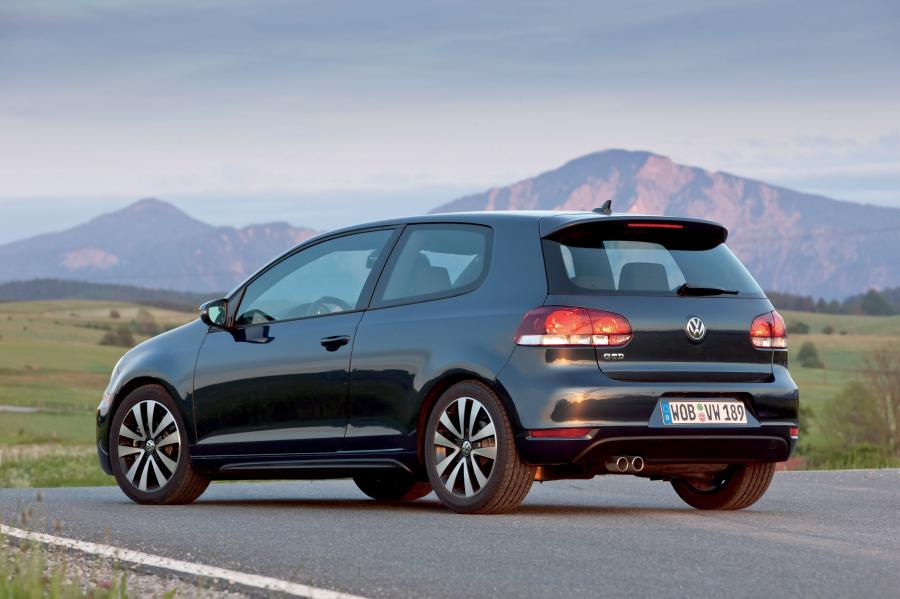  Volkswagen Golf GTD 2011 года  (фото 9 из 35)